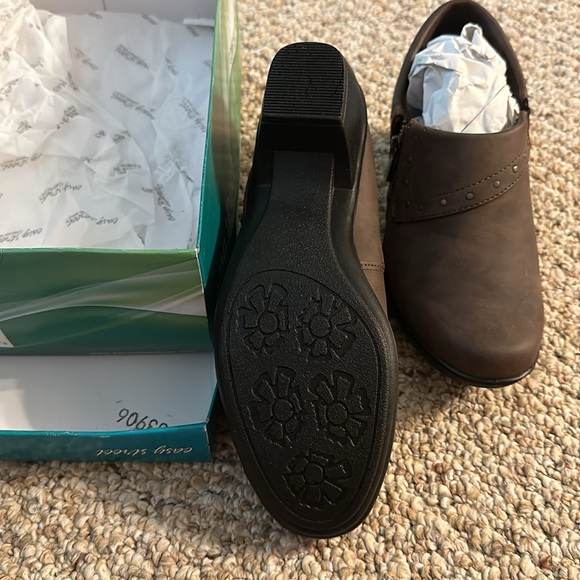 Easy Street NIB - Picture 3 of 3